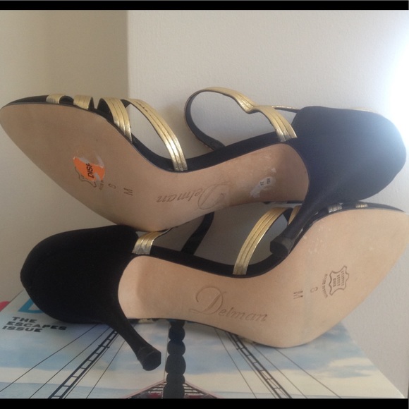 🌟Gorgeous Delman Black and Gold Heels - Picture 3 of 3